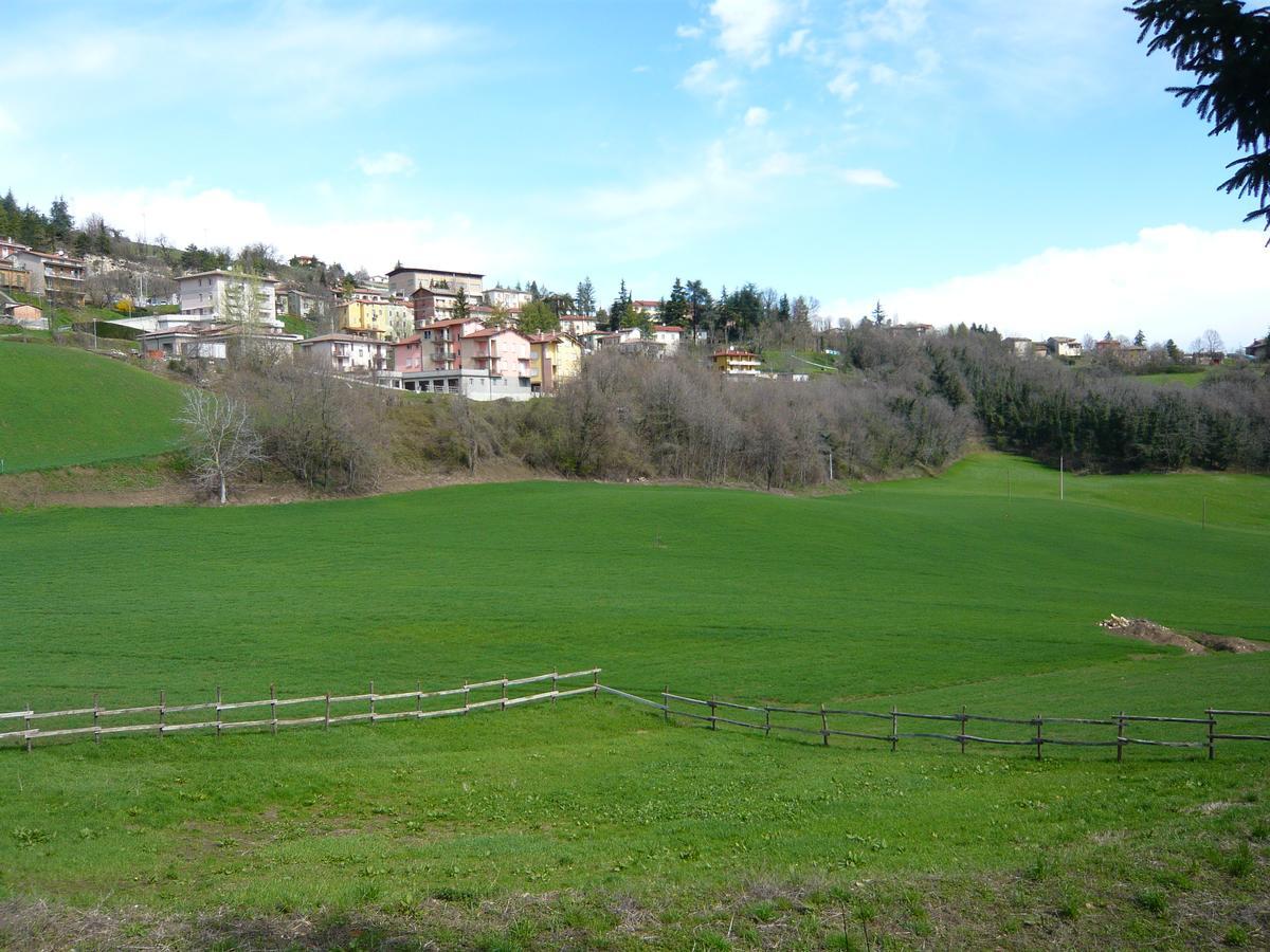 Neviano degli Arduini Agriturismo Petrarosa מראה חיצוני תמונה
